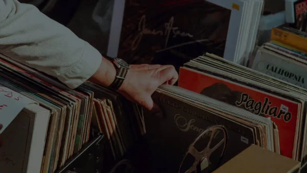 schwere Schallplatten f&uuml;r den Versand vorbereitet